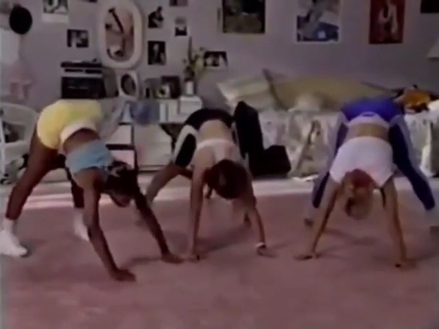 Charmed-Online-dot-nl_AlyssaMilanosTeenSteamWorkout0624.jpg