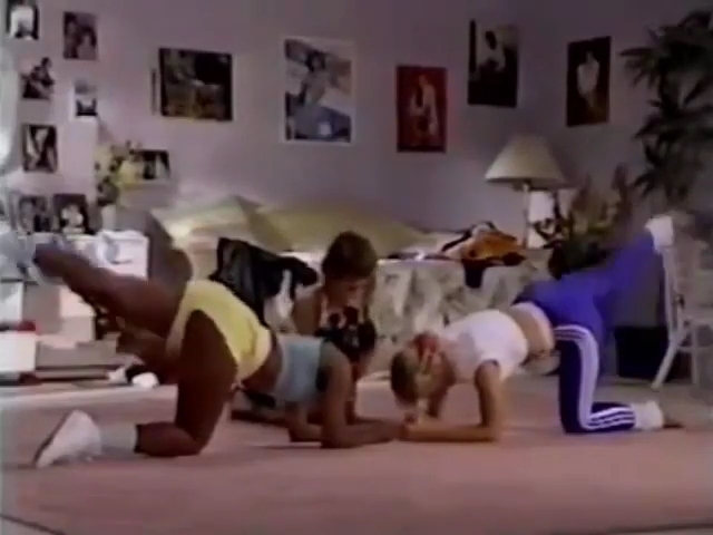 Charmed-Online-dot-nl_AlyssaMilanosTeenSteamWorkout1315.jpg