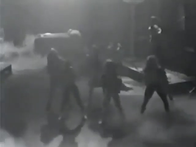 Charmed-Online-dot-nl_AlyssaMilanosTeenSteamWorkout1501.jpg Charmed-Online-dot-nl_AlyssaMilanosTeenSteamWorkout1501.jpg