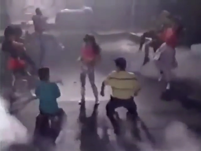 Charmed-Online-dot-nl_AlyssaMilanosTeenSteamWorkout1624.jpg Charmed-Online-dot-nl_AlyssaMilanosTeenSteamWorkout1624.jpg