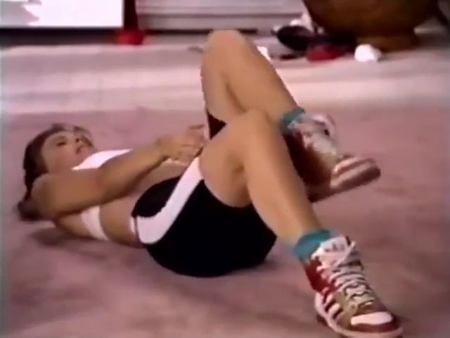 Charmed-Online-dot-nl_AlyssaMilanosTeenSteamWorkout2081.jpg
