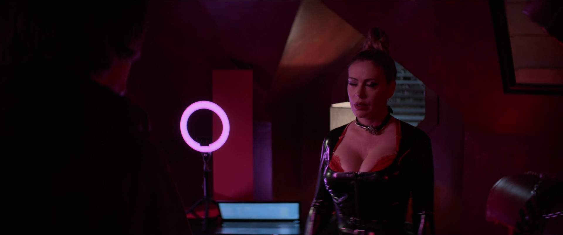 Charmed-Online-dot-nl_Brazen5178.jpg