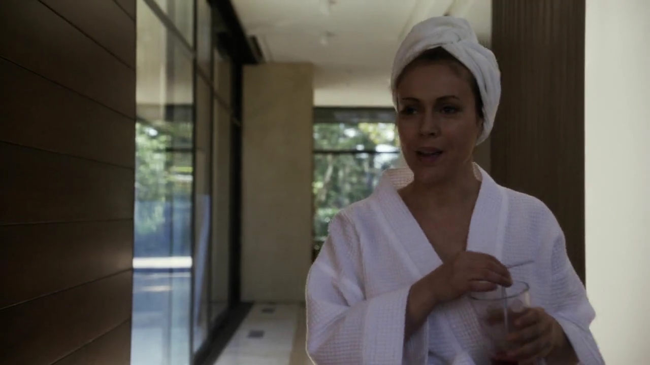 Charmed-Online-dot-net_BreakingIn1x02-0803.jpg