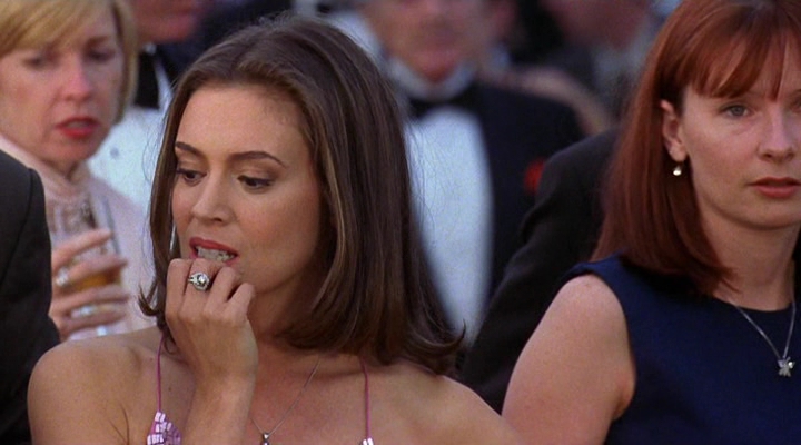 charmed-online-dot-net_BuyingTheCow4539.jpg