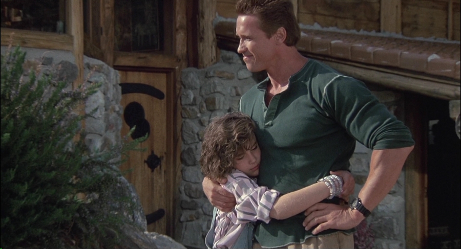 Charmed-Online-dot-net_Commando0457.jpg