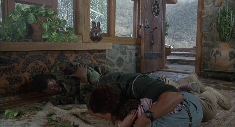 Charmed-Online-dot-net_Commando0469.jpg