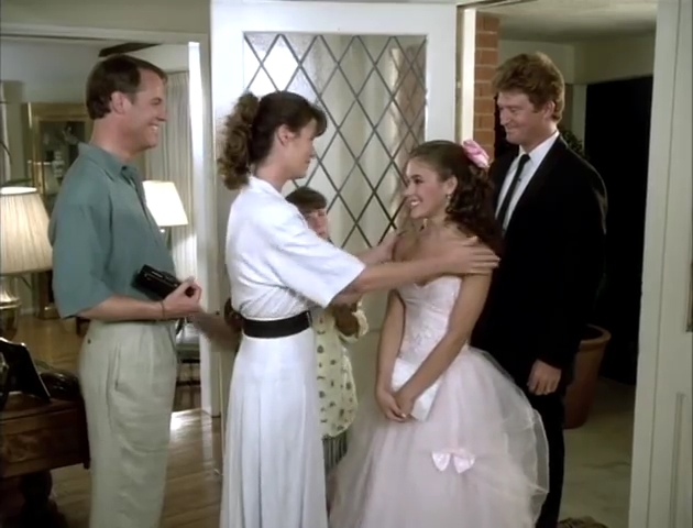 Charmed-Online-dot-nl_DanceTillDawn1199.jpg