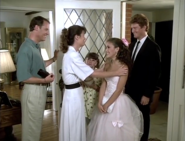 Charmed-Online-dot-nl_DanceTillDawn1203.jpg