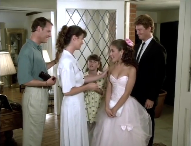 Charmed-Online-dot-nl_DanceTillDawn1206.jpg