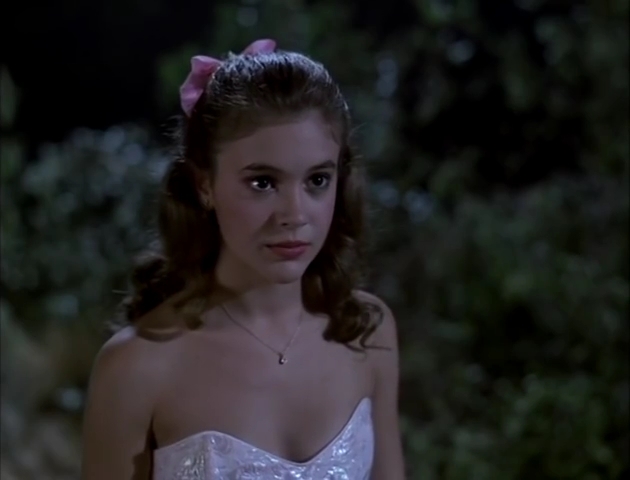 Charmed-Online-dot-nl_DanceTillDawn3780.jpg