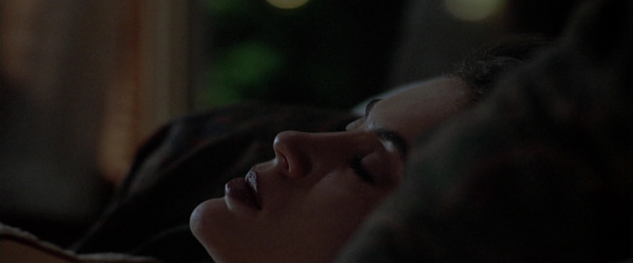 charmed-online-dot-net_EmbraceOfTheVampire0385.jpg