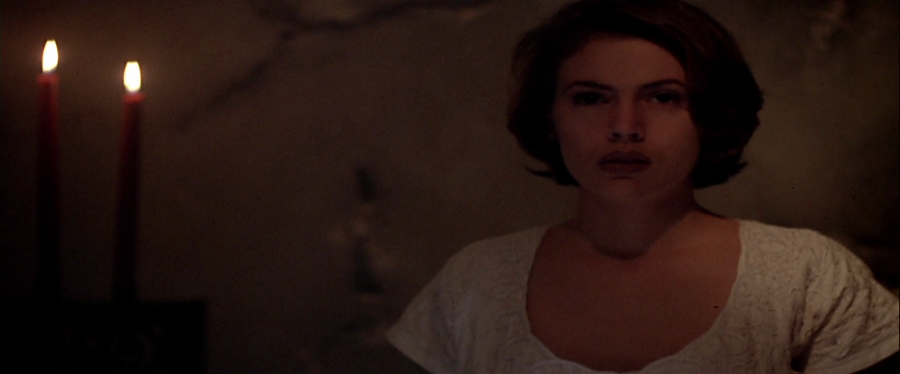 charmed-online-dot-net_EmbraceOfTheVampire0540.jpg