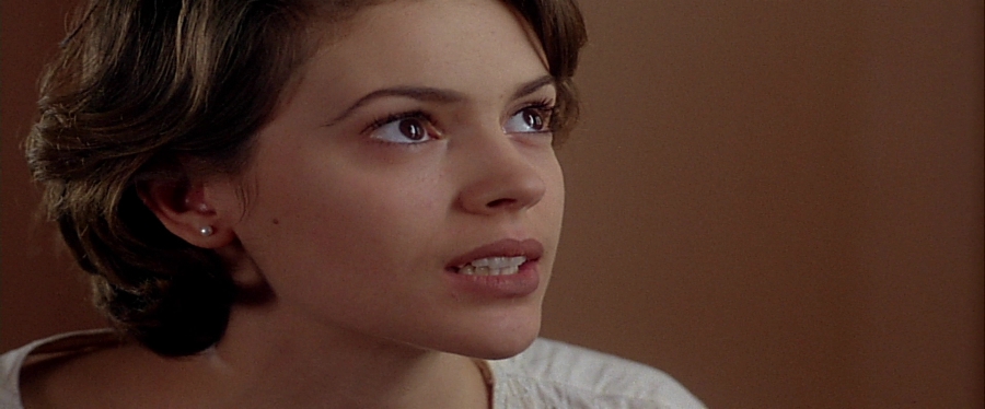 charmed-online-dot-net_EmbraceOfTheVampire0861.jpg