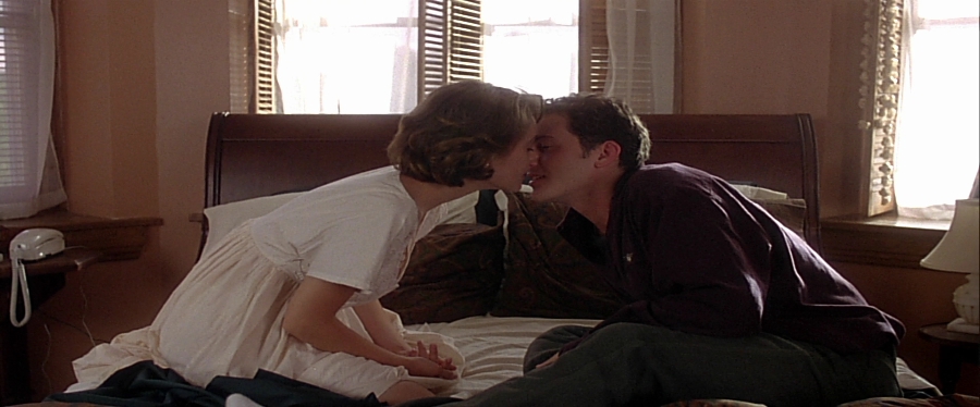 charmed-online-dot-net_EmbraceOfTheVampire0875.jpg