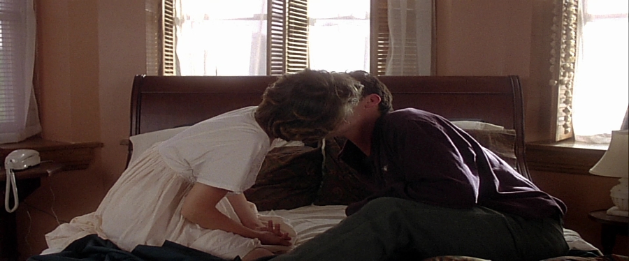 charmed-online-dot-net_EmbraceOfTheVampire0879.jpg