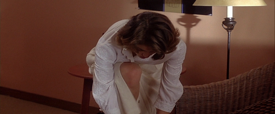 charmed-online-dot-net_EmbraceOfTheVampire0968.jpg