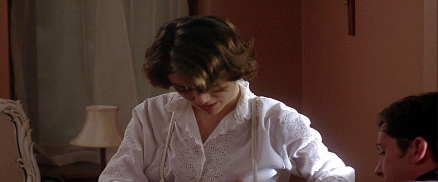 charmed-online-dot-net_EmbraceOfTheVampire0976.jpg charmed-online-dot-net_EmbraceOfTheVampire0976.jpg