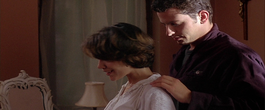 charmed-online-dot-net_EmbraceOfTheVampire0995.jpg