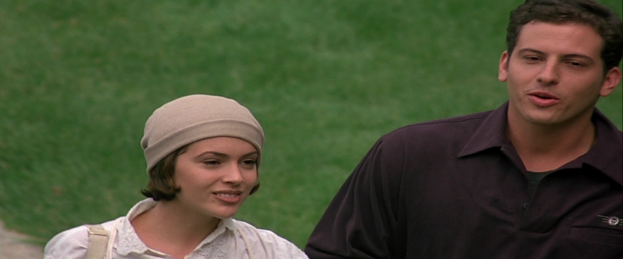 charmed-online-dot-net_EmbraceOfTheVampire1048.jpg