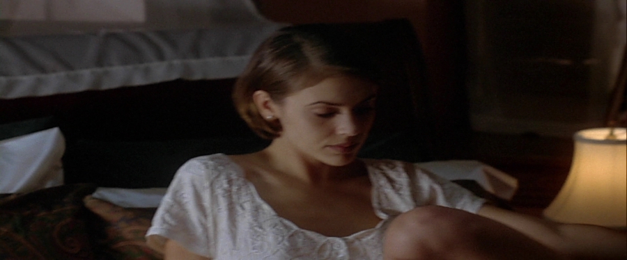 charmed-online-dot-net_EmbraceOfTheVampire1100.jpg