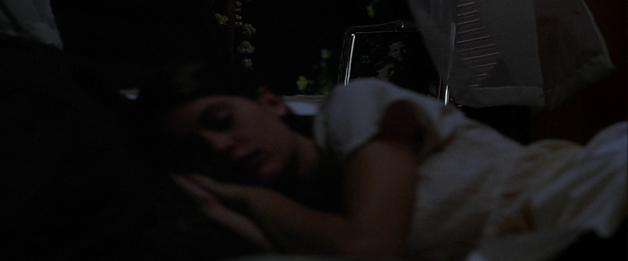 charmed-online-dot-net_EmbraceOfTheVampire1115.jpg