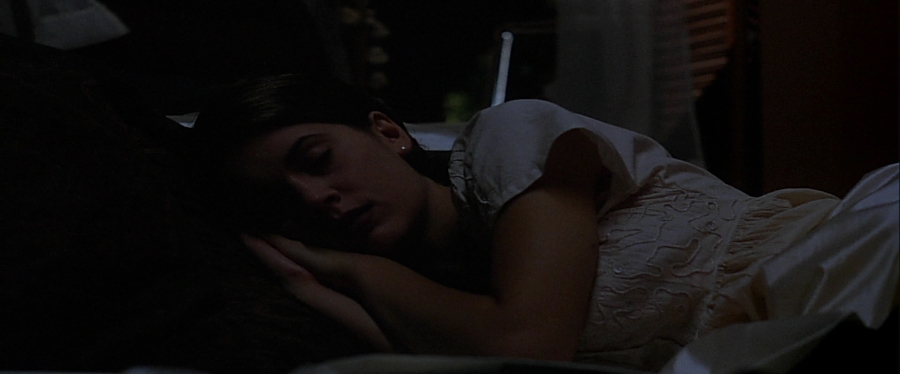 charmed-online-dot-net_EmbraceOfTheVampire1131.jpg