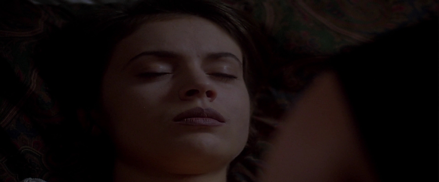 charmed-online-dot-net_EmbraceOfTheVampire1210.jpg