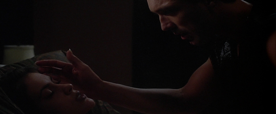 charmed-online-dot-net_EmbraceOfTheVampire1241.jpg