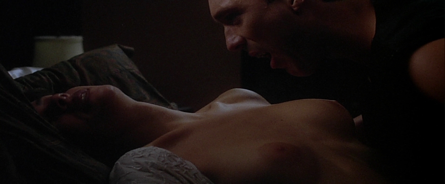 charmed-online-dot-net_EmbraceOfTheVampire1274.jpg