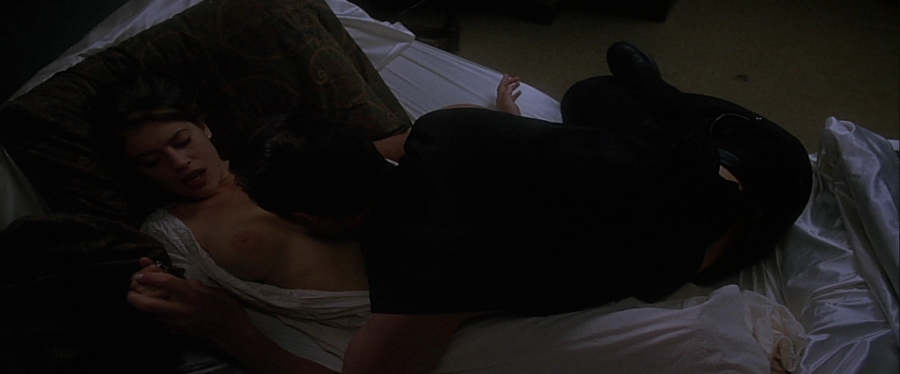 charmed-online-dot-net_EmbraceOfTheVampire1287.jpg