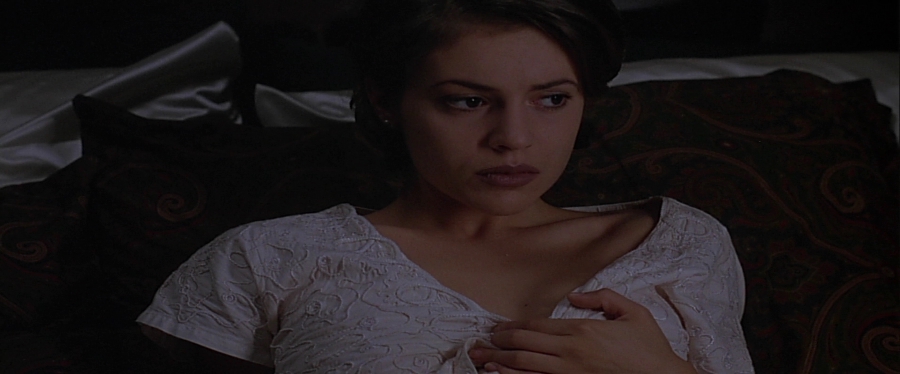 charmed-online-dot-net_EmbraceOfTheVampire1324.jpg