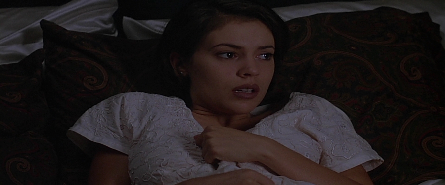 charmed-online-dot-net_EmbraceOfTheVampire1331.jpg