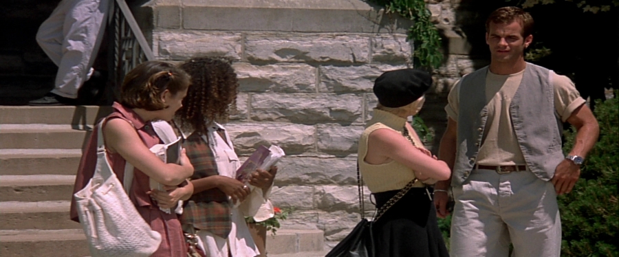 charmed-online-dot-net_EmbraceOfTheVampire1352.jpg