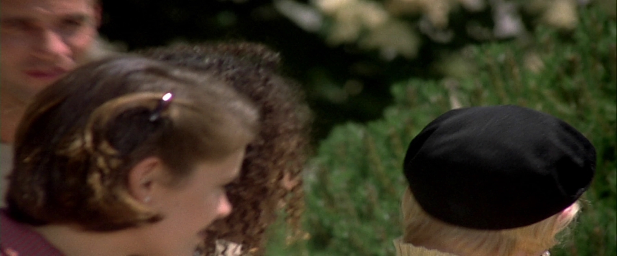 charmed-online-dot-net_EmbraceOfTheVampire1371.jpg