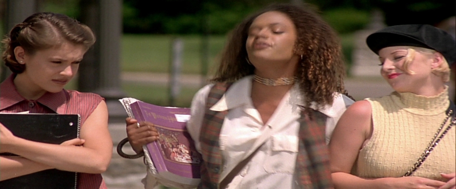 charmed-online-dot-net_EmbraceOfTheVampire1416.jpg