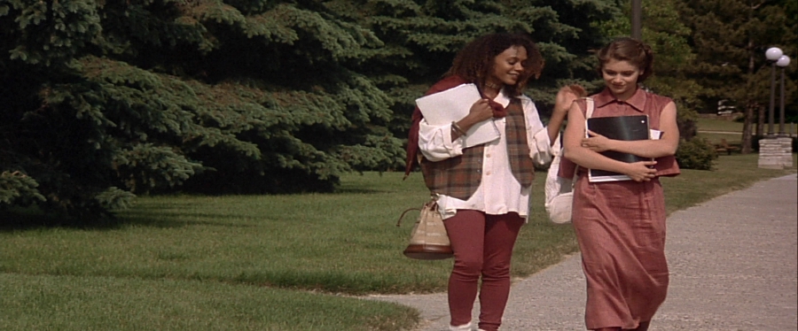 charmed-online-dot-net_EmbraceOfTheVampire1479.jpg