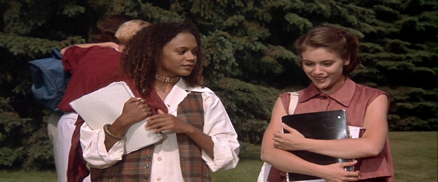 charmed-online-dot-net_EmbraceOfTheVampire1488.jpg charmed-online-dot-net_EmbraceOfTheVampire1488.jpg