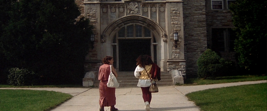charmed-online-dot-net_EmbraceOfTheVampire1510.jpg