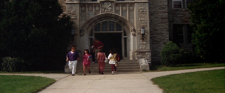 charmed-online-dot-net_EmbraceOfTheVampire1517.jpg