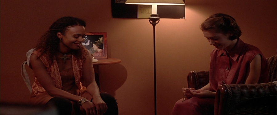 charmed-online-dot-net_EmbraceOfTheVampire1631.jpg charmed-online-dot-net_EmbraceOfTheVampire1631.jpg