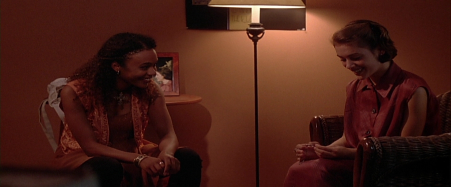 charmed-online-dot-net_EmbraceOfTheVampire1638.jpg charmed-online-dot-net_EmbraceOfTheVampire1638.jpg