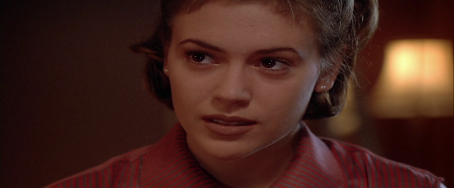 charmed-online-dot-net_EmbraceOfTheVampire1650.jpg