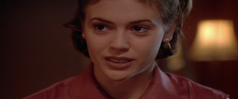 charmed-online-dot-net_EmbraceOfTheVampire1664.jpg