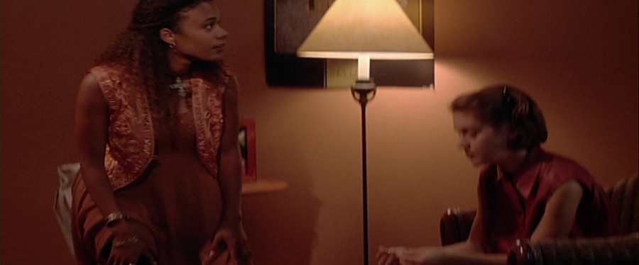 charmed-online-dot-net_EmbraceOfTheVampire1683.jpg charmed-online-dot-net_EmbraceOfTheVampire1683.jpg