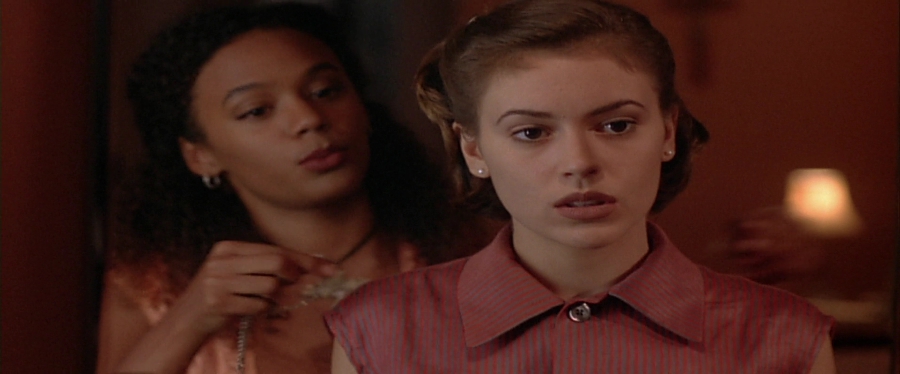 charmed-online-dot-net_EmbraceOfTheVampire1704.jpg