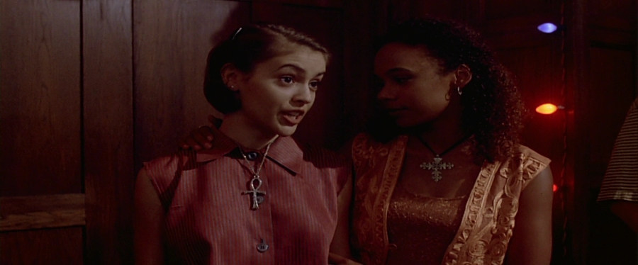 charmed-online-dot-net_EmbraceOfTheVampire1736.jpg