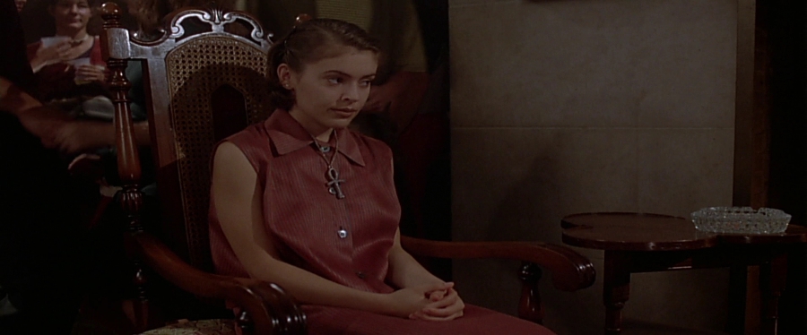 charmed-online-dot-net_EmbraceOfTheVampire1787.jpg