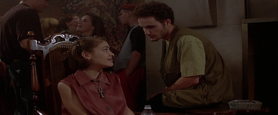 charmed-online-dot-net_EmbraceOfTheVampire1796.jpg