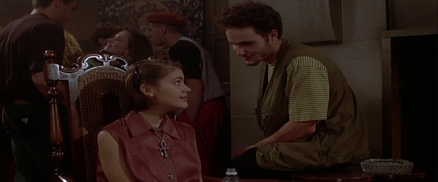 charmed-online-dot-net_EmbraceOfTheVampire1800.jpg