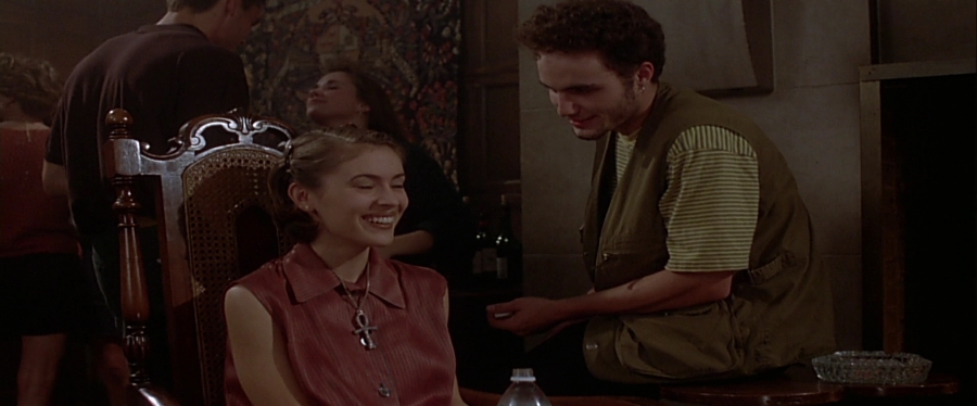 charmed-online-dot-net_EmbraceOfTheVampire1810.jpg